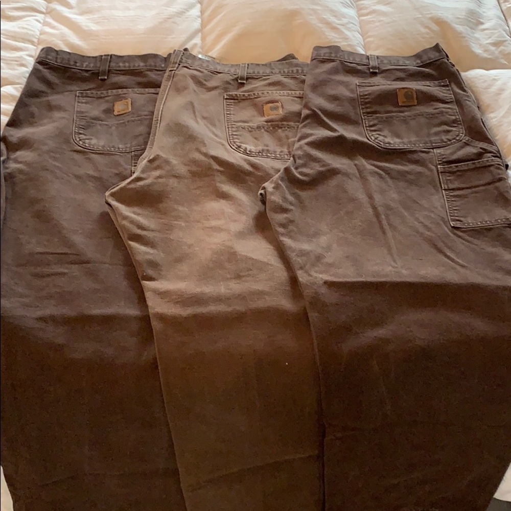 Men’s Carhartt Cargo Pants.